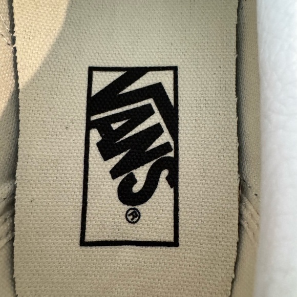 VANS•NEW•CLASSIC SLIP-ONS•TRIPPY DRIP•SKELTON•HALLOWEEN•WOMENS 7 / MENS 5.5 - Picture 5 of 8